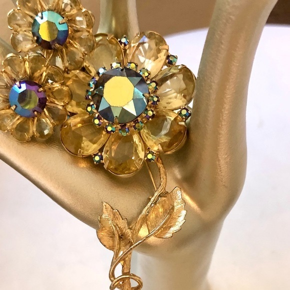 Vintage Cadmium Glass Flower Rhinestone Brooch Demi Parure Set - Picture 4 of 17